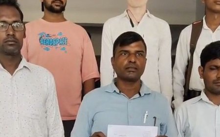 भदोही में जल जमाव से परेशान ग्रामीण:नाली और सड़क बनाने की मांग की, लोग बोले- प्रधान ने मना किया