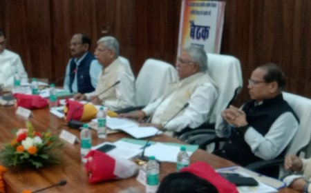 पंचायत चुनाव से पहले ओबीसी आरक्षण का आकलन:बलिया में आयोग ने 79 पिछड़ी जातियों की स्थिति पर चर्चा की