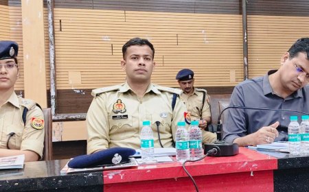 प्रयागराज में 2166 दुर्गा पंडालों में सुरक्षा इंतजाम बढ़े:पुलिस की निगरानी, नवरात्रि, दशहरा, रामलीला की सुरक्षा पर अहम बैठक