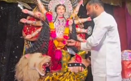 मां दुर्गा के जयकारों से गूंजे पूजा पंडाल:शारदीय नवरात्रि पर विभिन्न गांवों में खुले मां दुर्गा के पट, श्रद्धालुओं ने लगाए जयकारे
