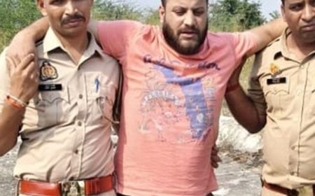मेरठ में फैक्ट्री डकैती का 50 हजार का इनामी गिरफ्तार:दो फैक्ट्रियों में गार्डों को बंधक बनाकर 62 फ्रीजर प्लेटें लूटी थीं, तमंचा और बाइक मिली