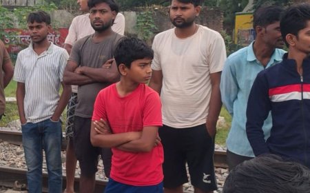 प्रतापगढ़ में रेलवे क्रॉसिंग के पास मिला युवक का शव:ट्रेन से गिरने की आशंका, अमेठी निवासी कुलदीप कुमार के रूप में हुई पहचान