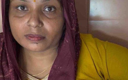 प्रधान और पत्नी पर रॉड-तलवार से हमला:पुलिसकर्मियों की मौजूदगी में मारपीट, जिला अस्पताल में भर्ती