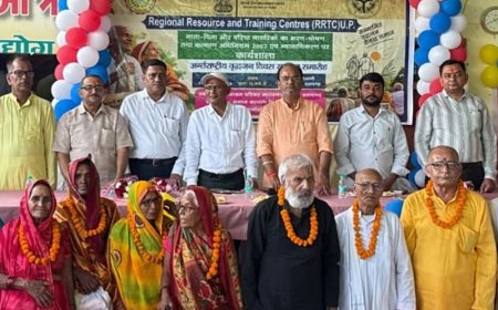 प्रतापगढ़ में वृद्धाश्रम के बुजुर्गों का सम्मान,विधायक ने अंगवस्त्र बांटे:अंतरराष्ट्रीय वृद्धजन दिवस पर राजेंद्र कुमार ने बुजुर्गों का हालचाल जाना