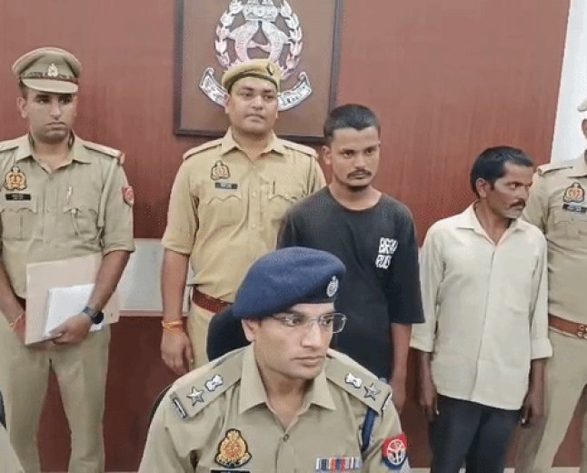 कानपुर में 18Kg चांदी चोरी करने वाले बाप-बेटा अरेस्ट:कैंसर से पीड़ित दादी के इलाज के लिए चार लाख कर्ज लिया था, एक आरोपी फरार